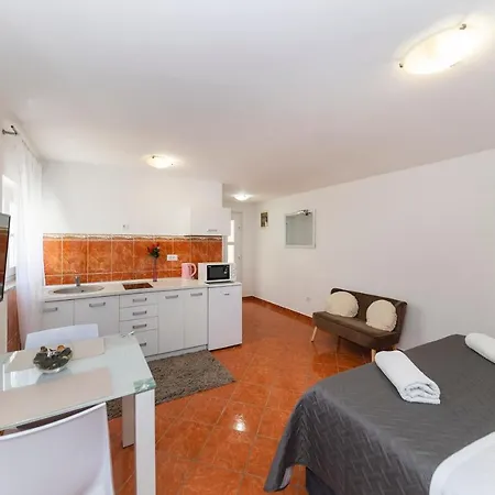 Apartmani Valentina Apartment