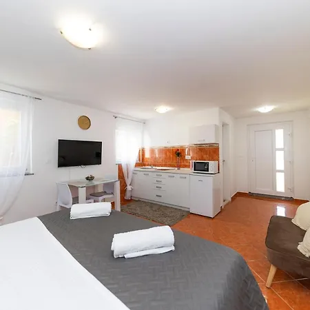 Apartmani Valentina *