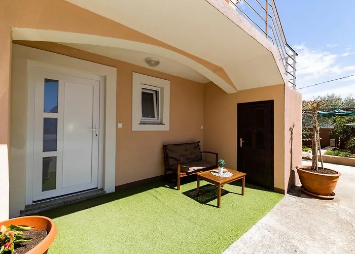 Apartment Apartmani Valentina *