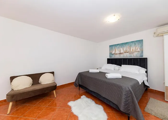 Apartmani Valentina *