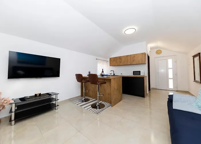 Apartmani Valentina Apartment *