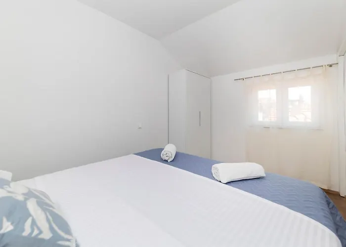 Apartmani Valentina *