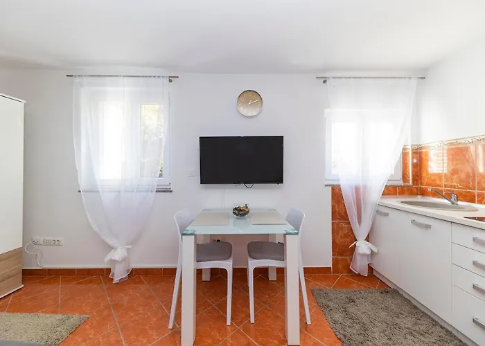 Apartmani Valentina *