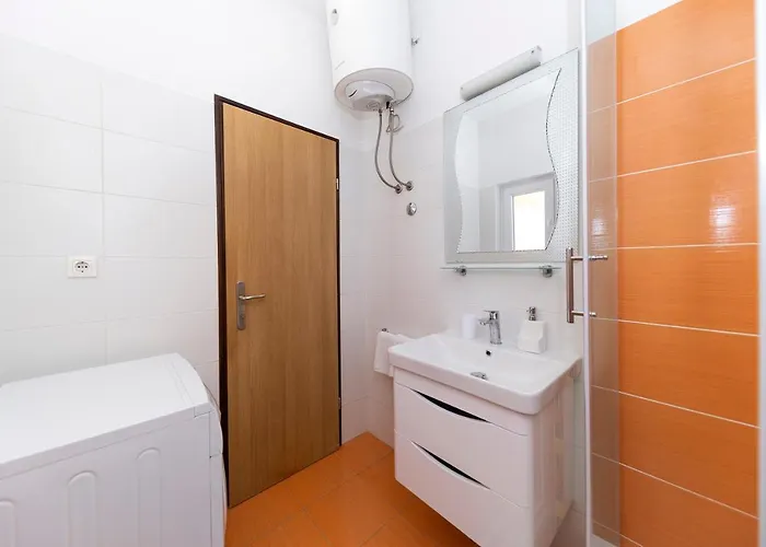 Apartmani Valentina Apartment *